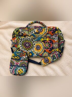 Vera Bradley Multicolor Quilted Travel Bag - Floral Medallion Print